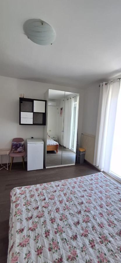 נובליה Apartments Villa Milenka מראה חיצוני תמונה