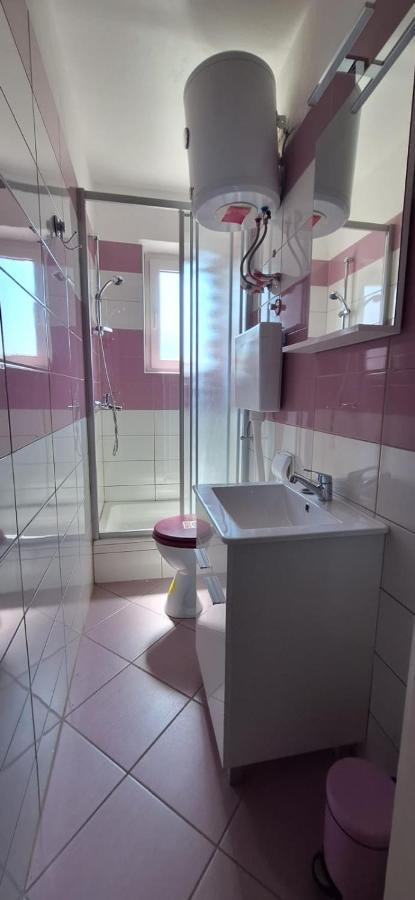 נובליה Apartments Villa Milenka מראה חיצוני תמונה