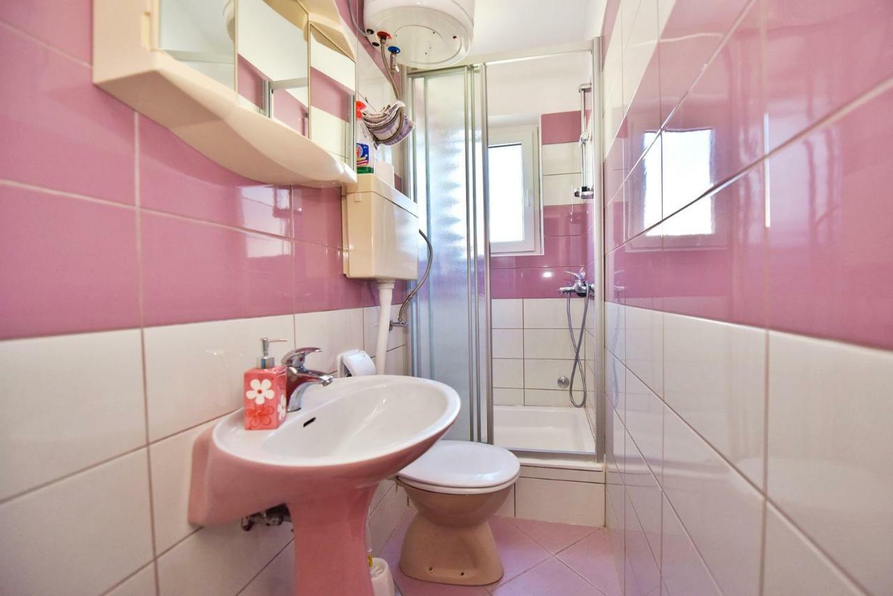 נובליה Apartments Villa Milenka מראה חיצוני תמונה