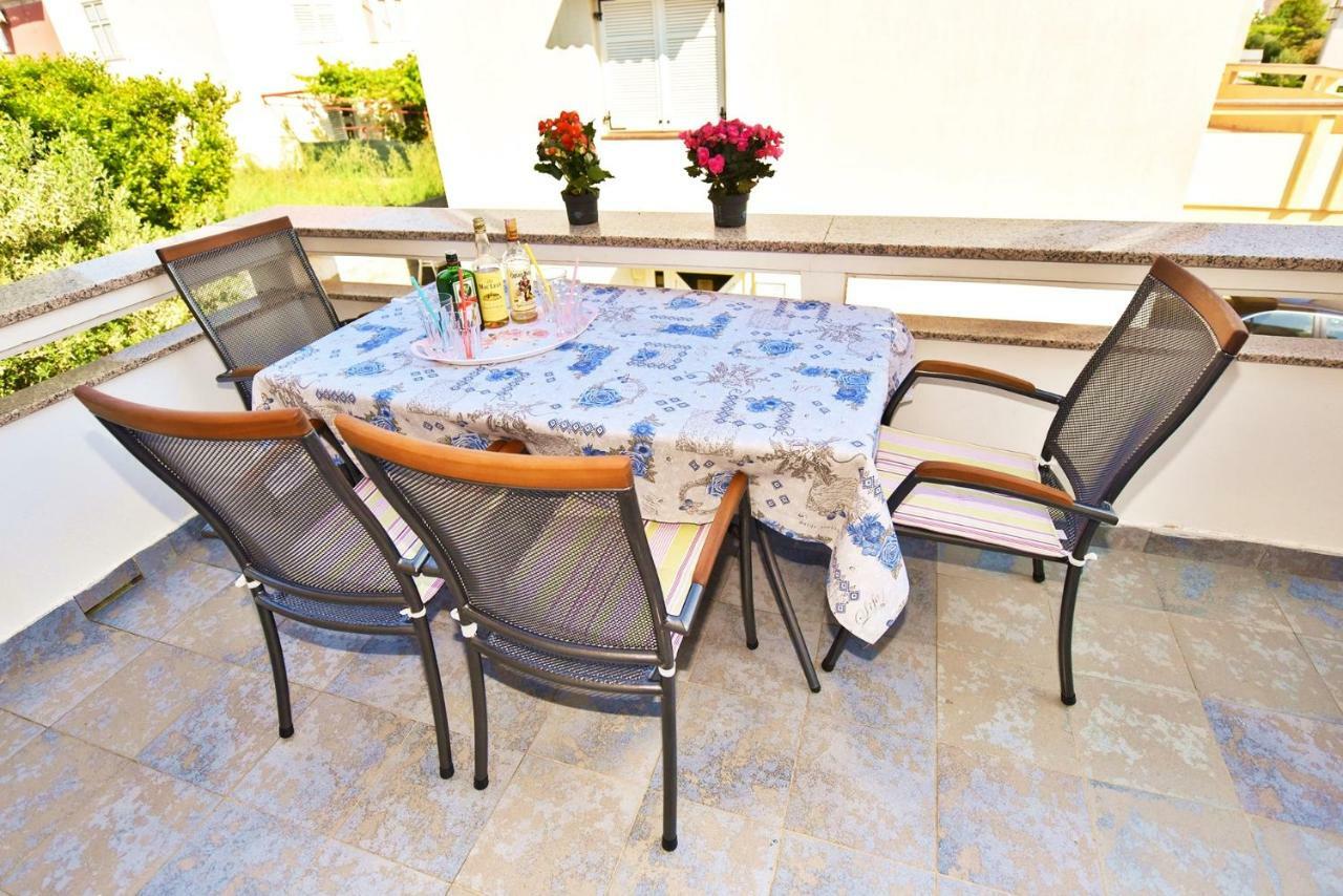 נובליה Apartments Villa Milenka מראה חיצוני תמונה
