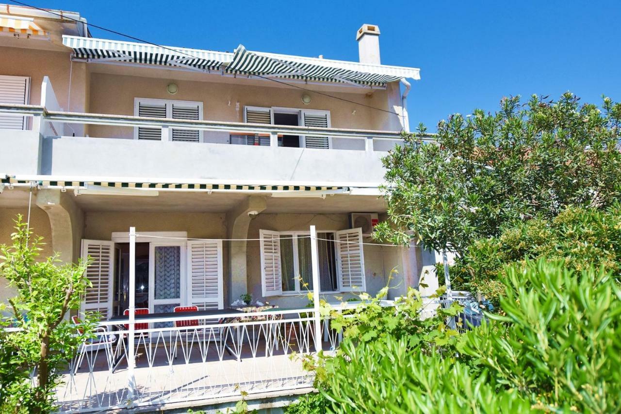 נובליה Apartments Villa Milenka מראה חיצוני תמונה